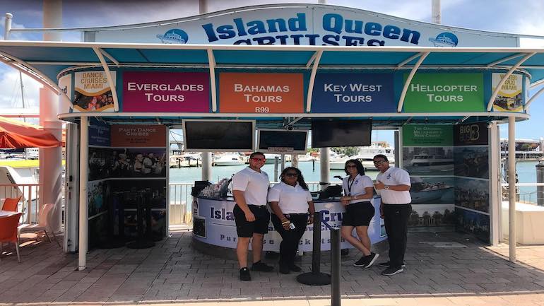 Island Queen ticket booth at Bayside Marketplace Miami.
